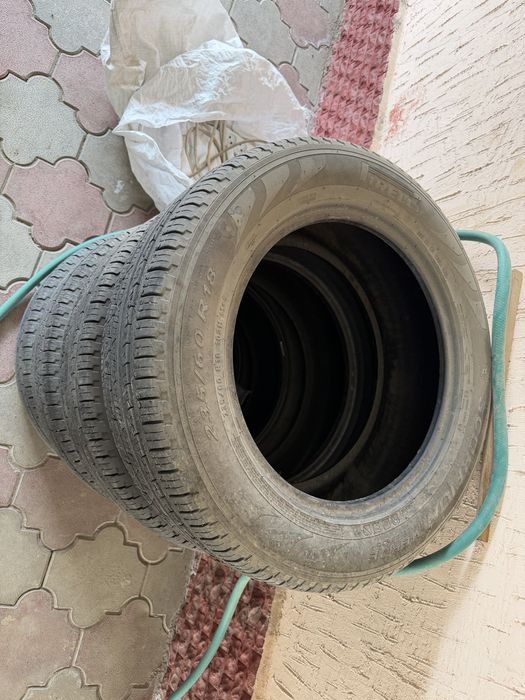Шины летние 235/60/R18 Pireli