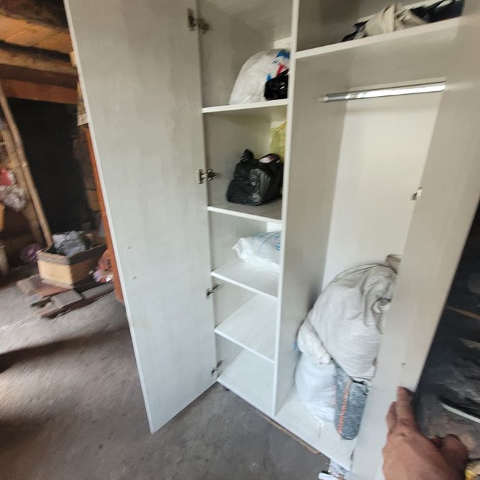 Продам шкаф  с антрисолью новый