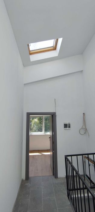 Продава редова къща с акт 16 във в.з. Киноцентъра 3, гр. София