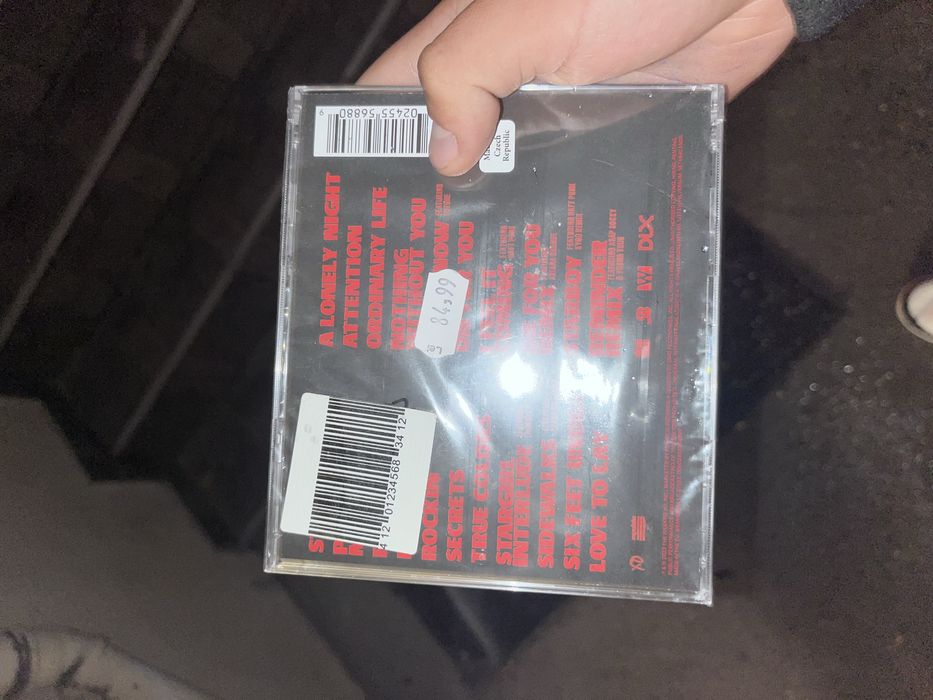 CD nou de vanzare