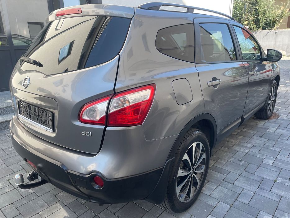 Nissan Qashqai NISSAN QASHQAI 4x4 cu 7 locuri