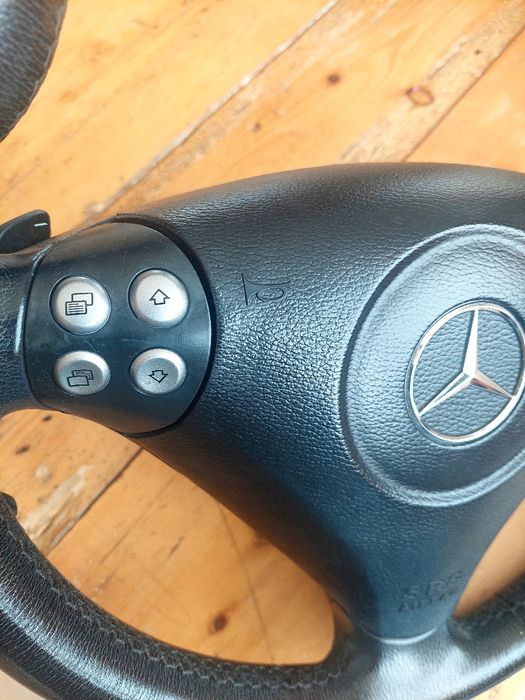 Спортен волан Slk W171 с бутони