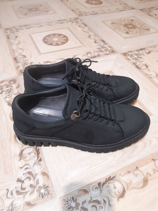 Мужские кроссовки