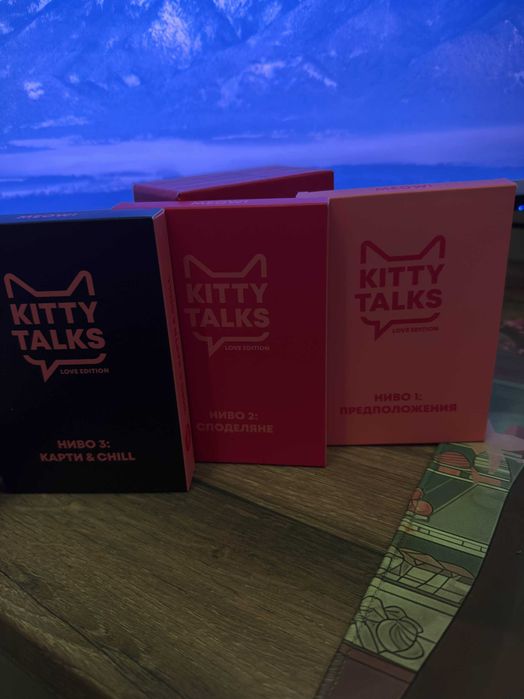 Карти Kitty Talks Love Edition