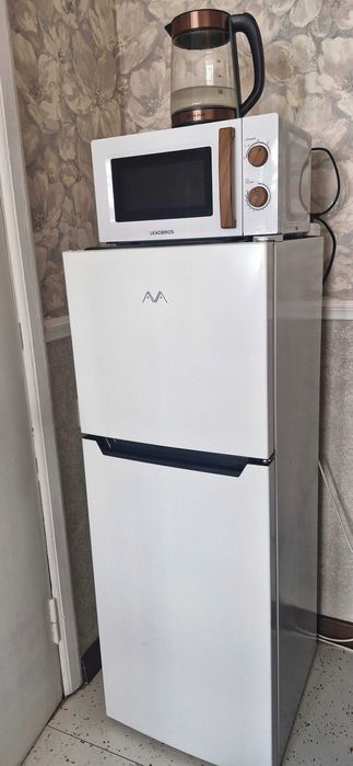 Срочно!  Продам 2 стола