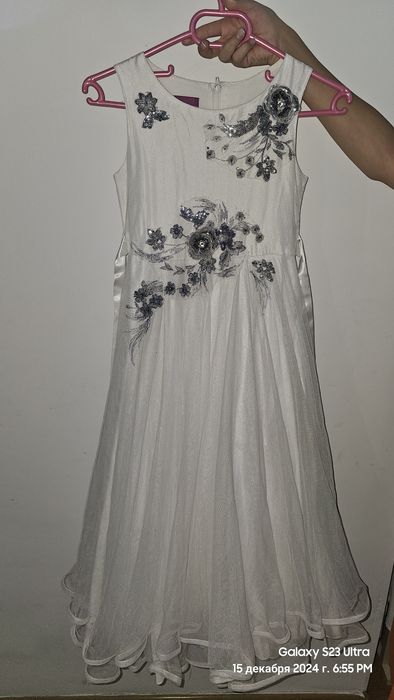 Продам платья.,.