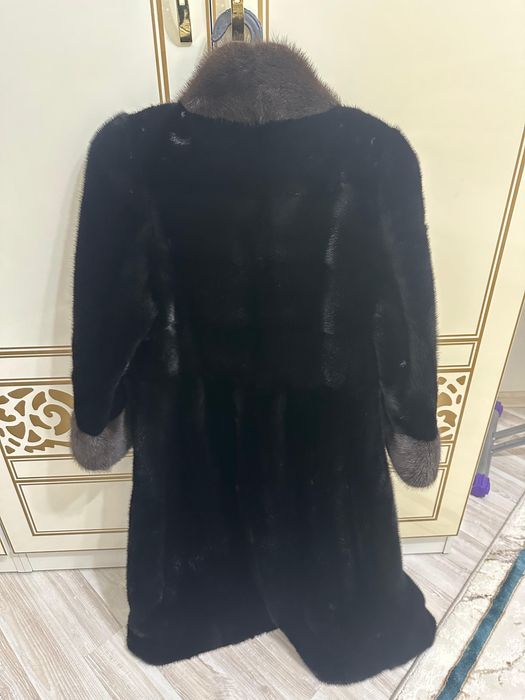 Продам норковую шубу