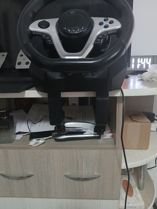 Volan gaming in stare buna