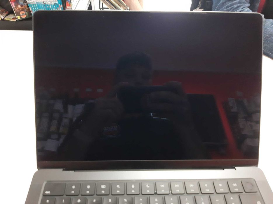 UP Dorobanti/Apple MacBook Pro 14 (2024), 14.2 inch, Apple M4 10-Core, 24 Gb RAM Unified Memory, SSD 1 Tb A3112, 24 cicluri, 100%/Garantie 12 LUNI