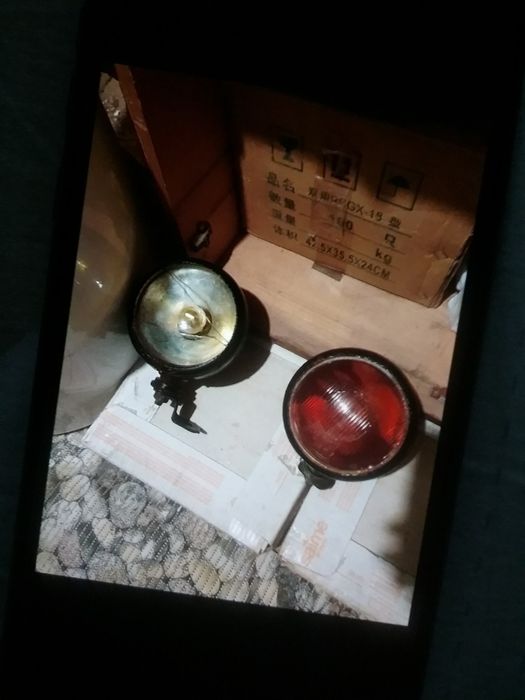 Obiecte vechi vintage faruri