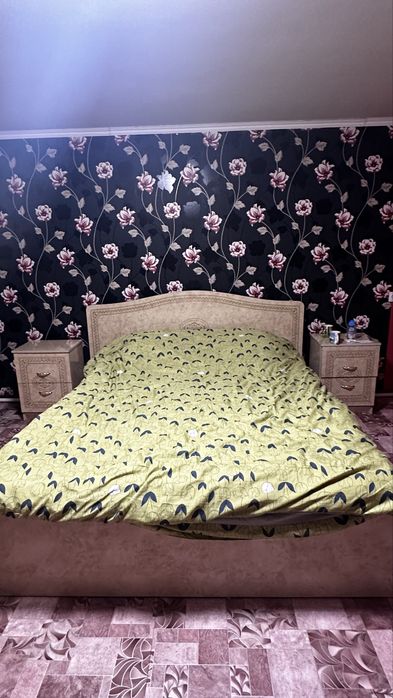 Продам спальную гарнитуру