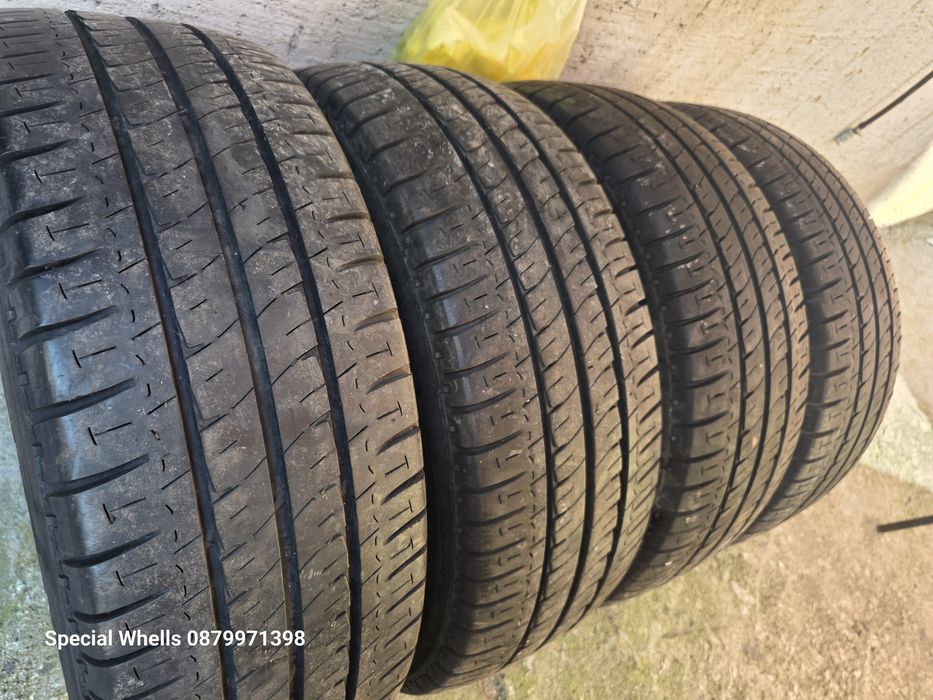 235/65R16C Michelin