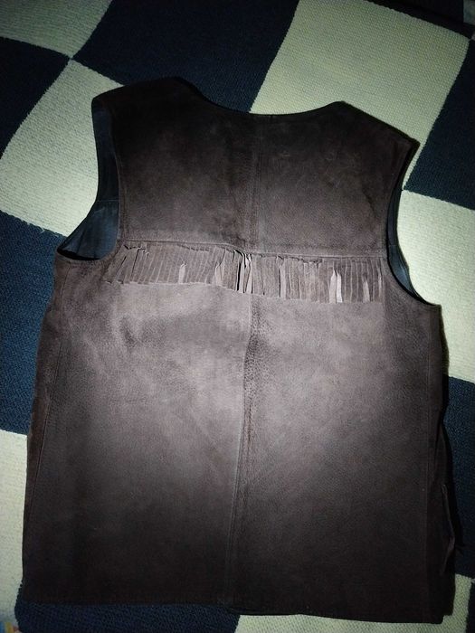 Велурен елек от естествен велур + подарък - колие