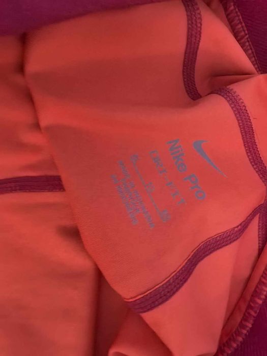 Nike оригинален дамски клин нов Л размер