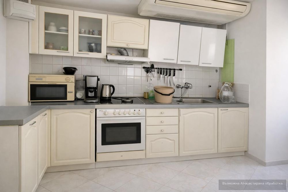 Четиристаен апартамент под наем в Център