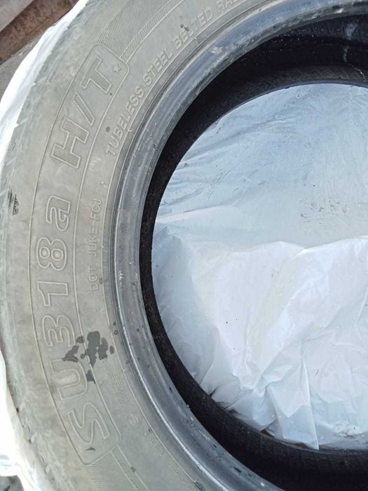 Продам Шины 215 60 R17