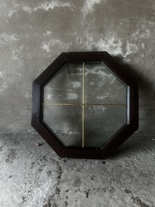 Слуховое пластиковое окно