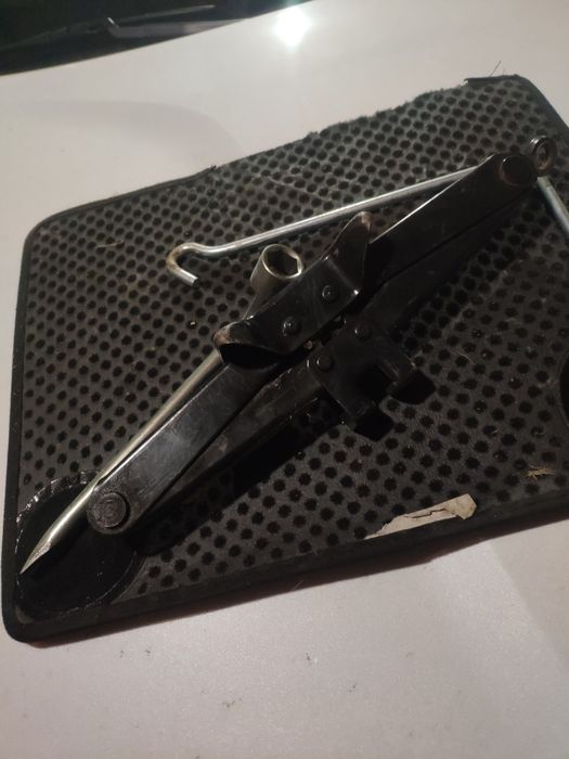 Домкрат оригинал Тойота