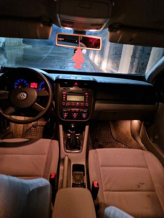 Vând  golf 5. 1.4 benzina