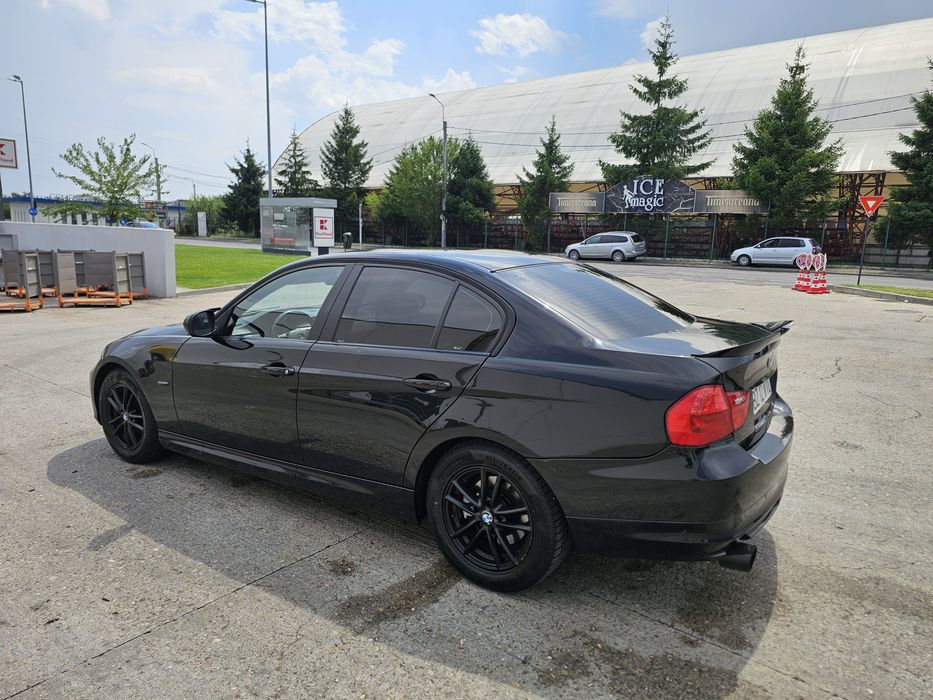 BMW 3 Series 2010 — imagine 4