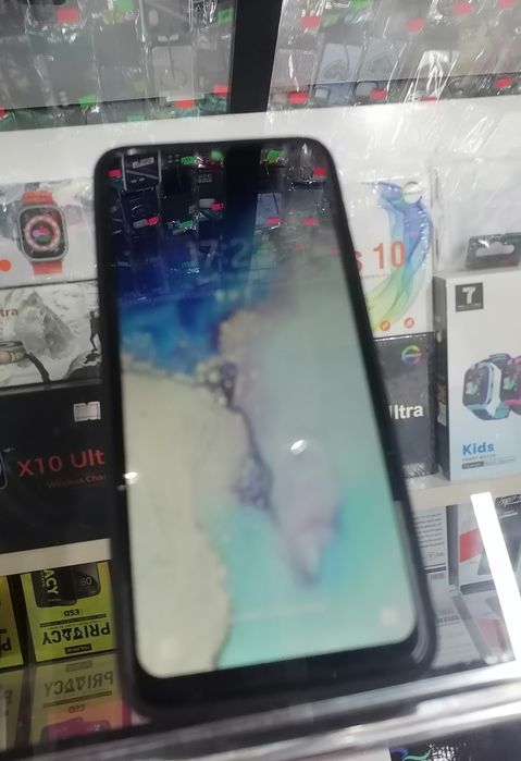 Samsung A50 yaxshi holatda