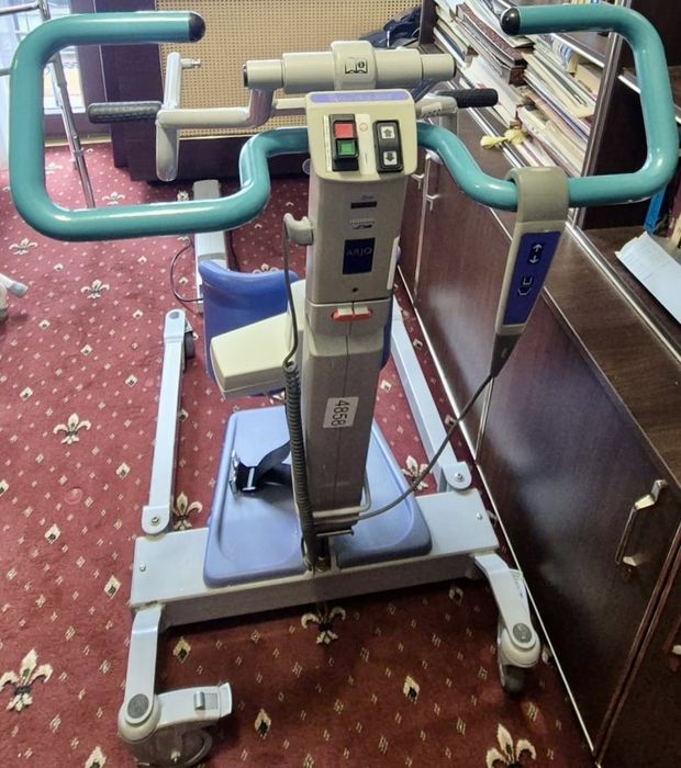 Lift medical electric pentru ridicarea pacienților cu ham