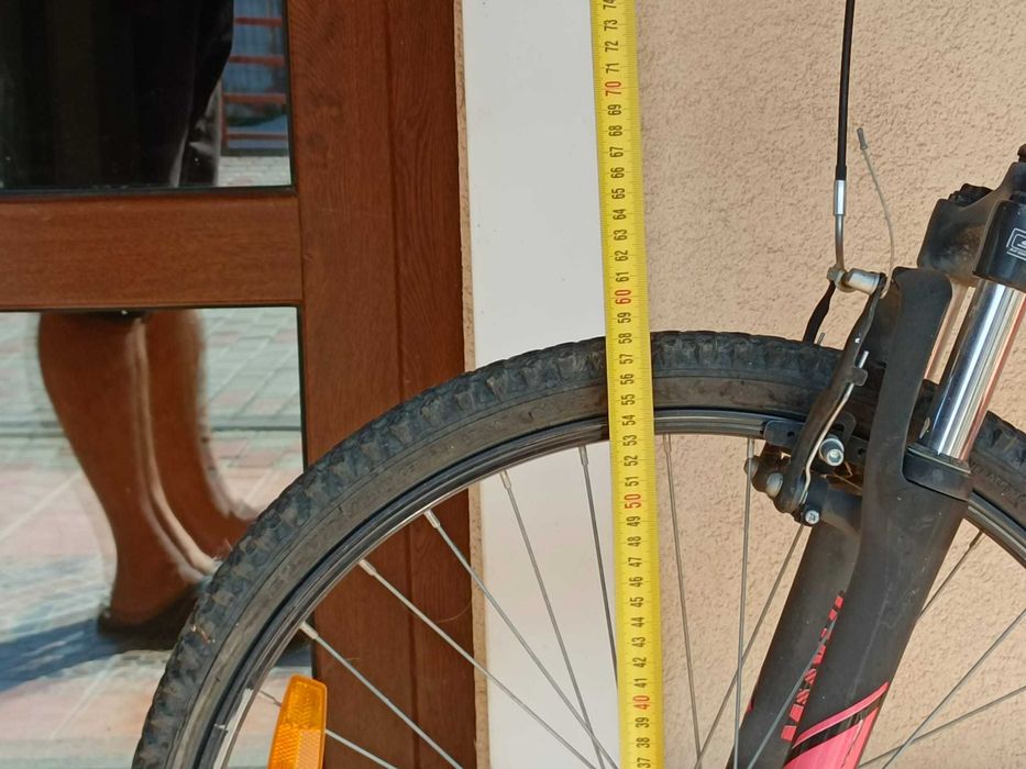 Vând bicicletă cu schimbător de viteze