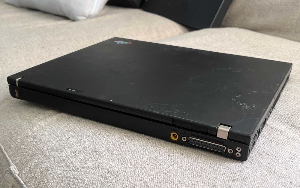 Laptop retro IBM ThinkPad T43 Type 1871 pentru colectionari si piese