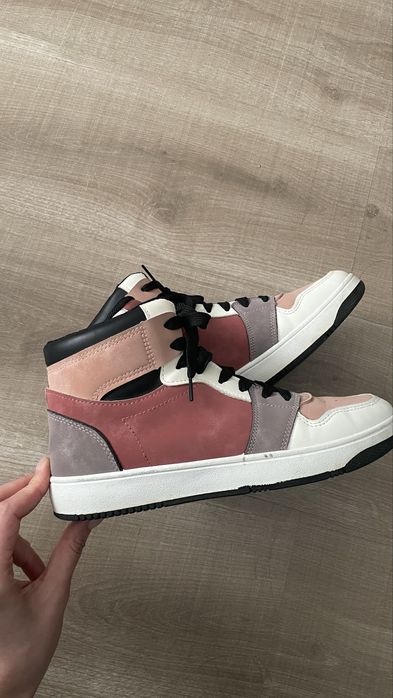 Крассовки и туфли