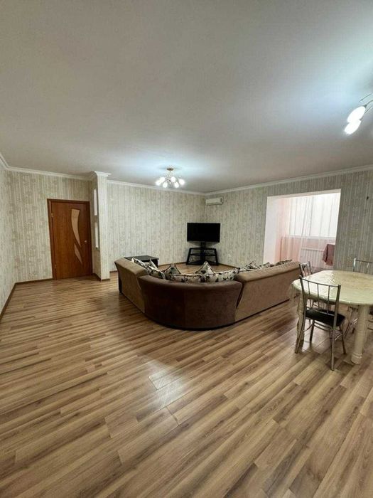 Продам 2х комн Батыс ЖК Саулет Курылыс