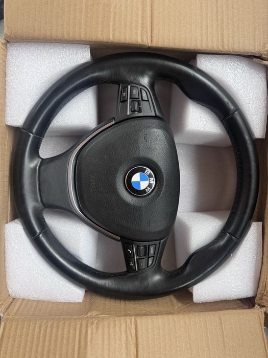 Vand Volan original M BMW F10 cu padele sau simplu
