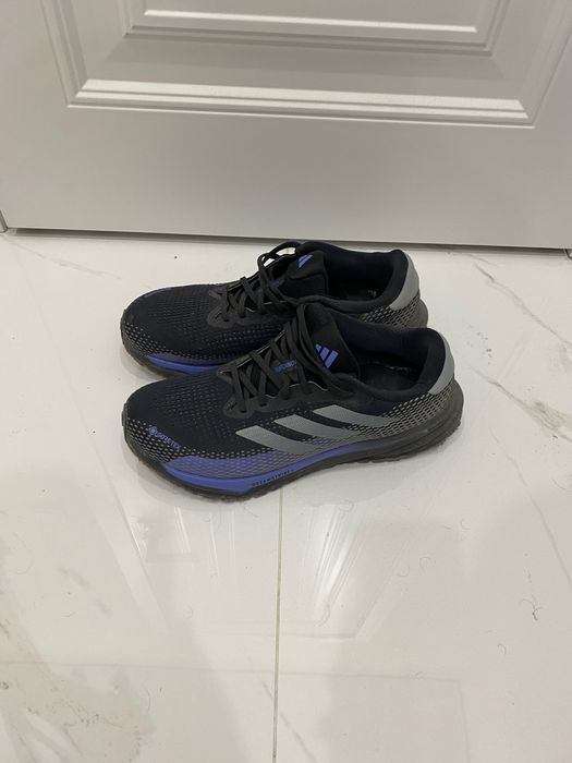 Кроссовки адидас