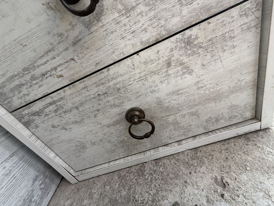 Детско бяло легло с две шкафчета и един скрин тип ракла с три чекмедже