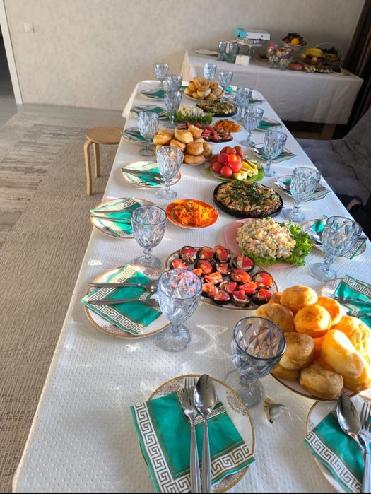 Аренда стола и табуреток