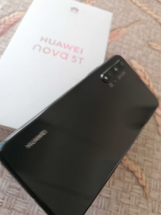 Продавам Huawei nova 5T