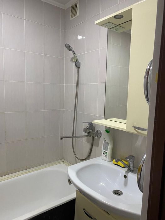 сдаю кватиру;2-х комнатная