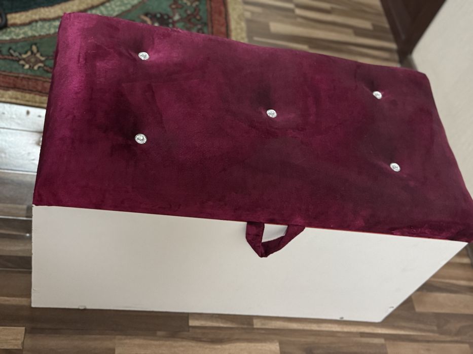 Divan y idealnom sostoyanie