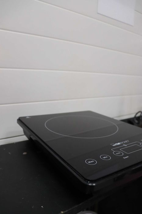 Индукционен котлон Clatronic 3569, Керамика,2000W,LED дисплей, 10 нивa