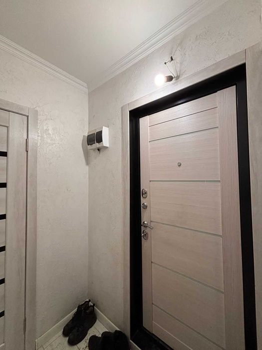 продам четырехкомнатную квартиру