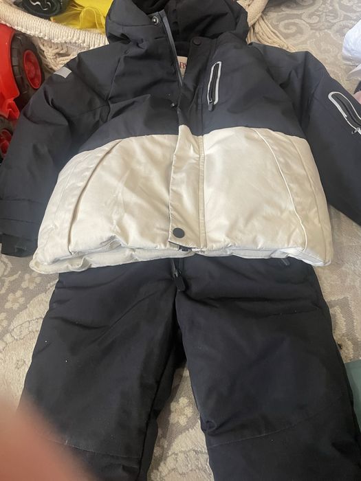 Продам куртки на мальчика