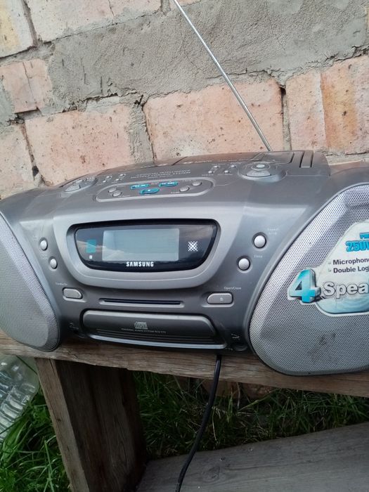 Аудиомагнитафон.