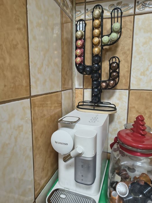 Aparat cafea DeLonghi Nespresso