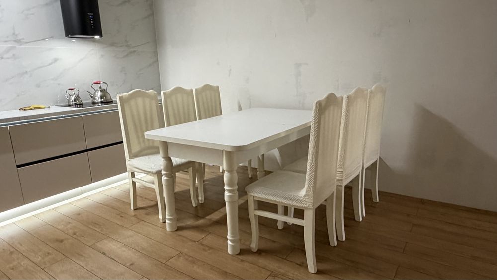 Продам стол с 6- ю стульями