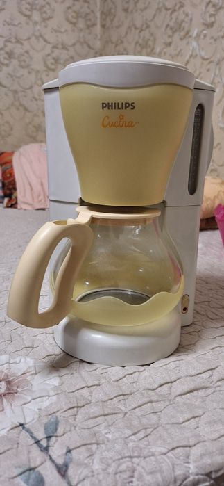 Капельная кофеварка серии Philips Cucina, модель HD7502