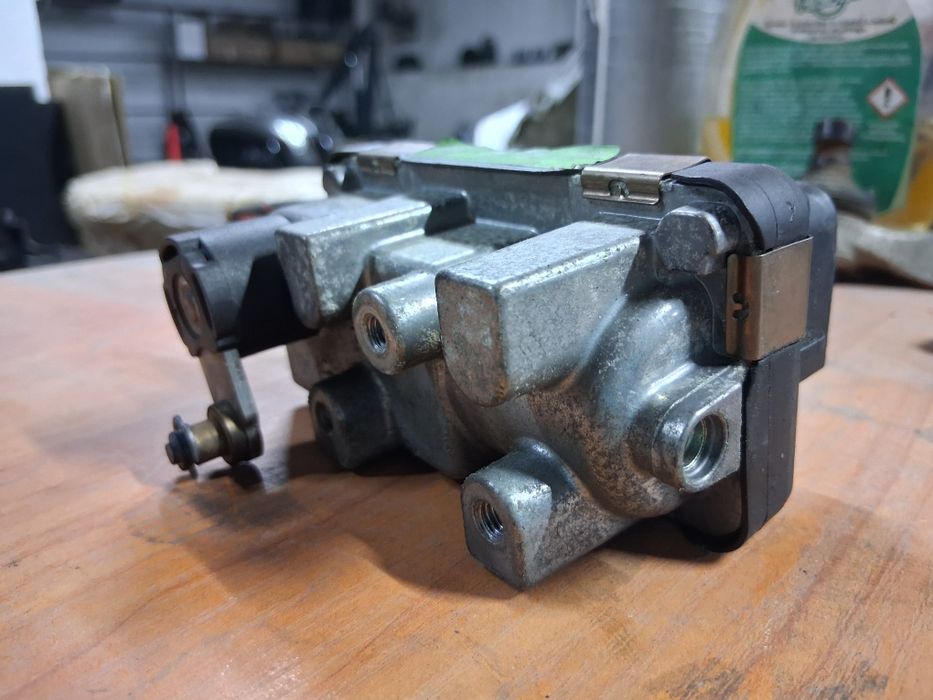 Актуатор турбо мерцедес е350,S350,cls350 w212,w221,w218