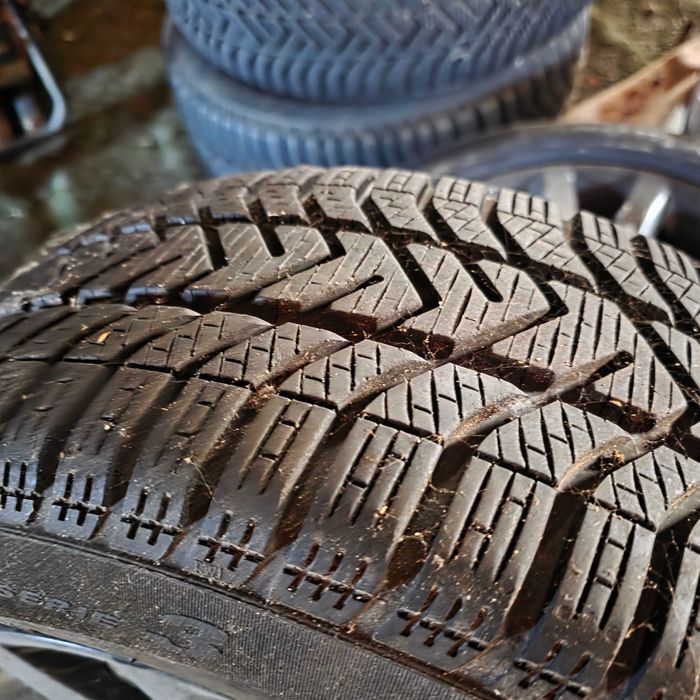 BMW джанти с гуми Pirelli