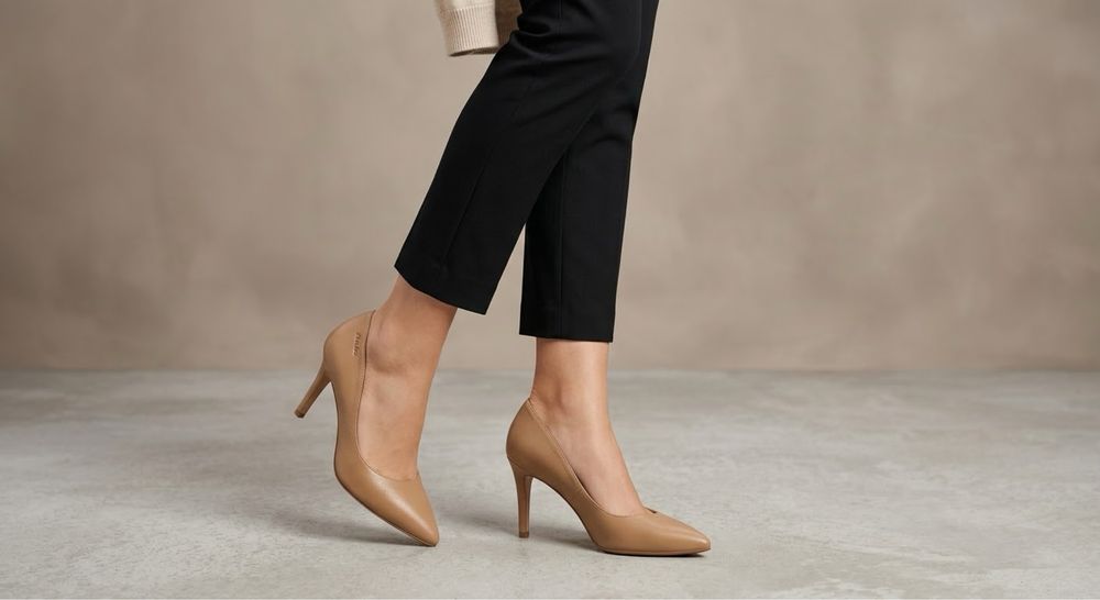 Pantofi crem cu toc Bata