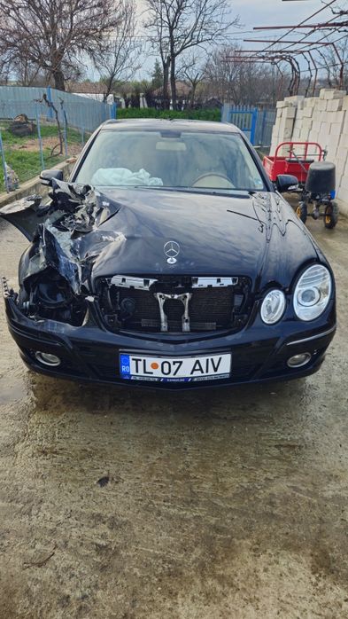 Eclass w211  avariat