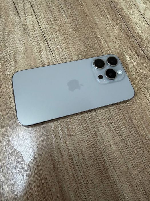 iPhone 15 Pro - esim