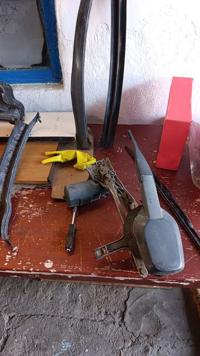 Запчасти на 124 Мерседес в оригинале